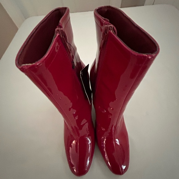 Red Boot With Side Zipper Forever 21 Size 8 - Picture 8 of 13